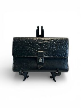 Patricia Nash Black Tooled Leather Trifold Wallet Embossed Italian Pebbled Snap